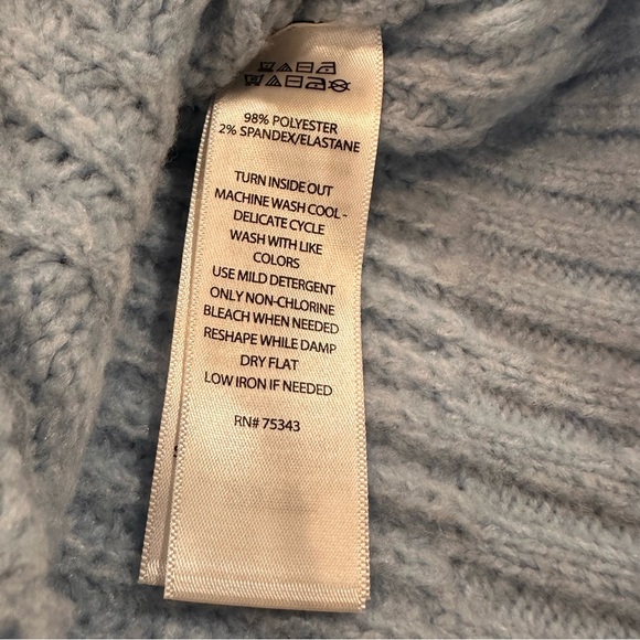 Rachel Zoe Soft Blue Cable Knit Sweater Size M - Picture 4 of 7